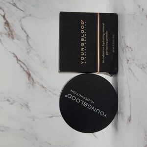 YOUNGBLOOD Hi-Definition Mineral Perfecting Powder in Translucent 10g**